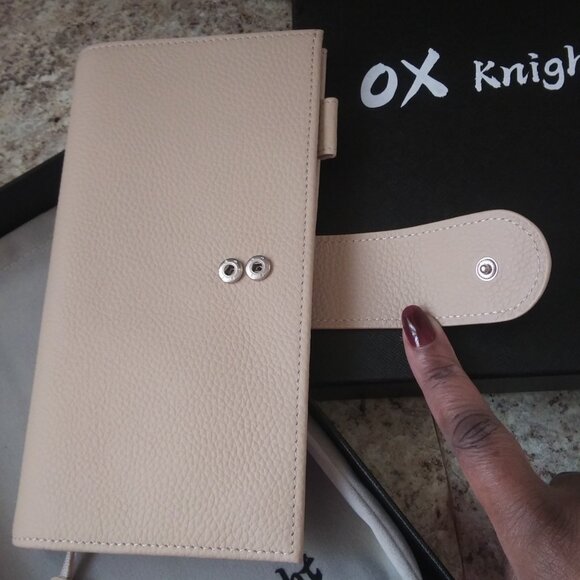 HOBO WEEKS COVER - Picture 2 of 3